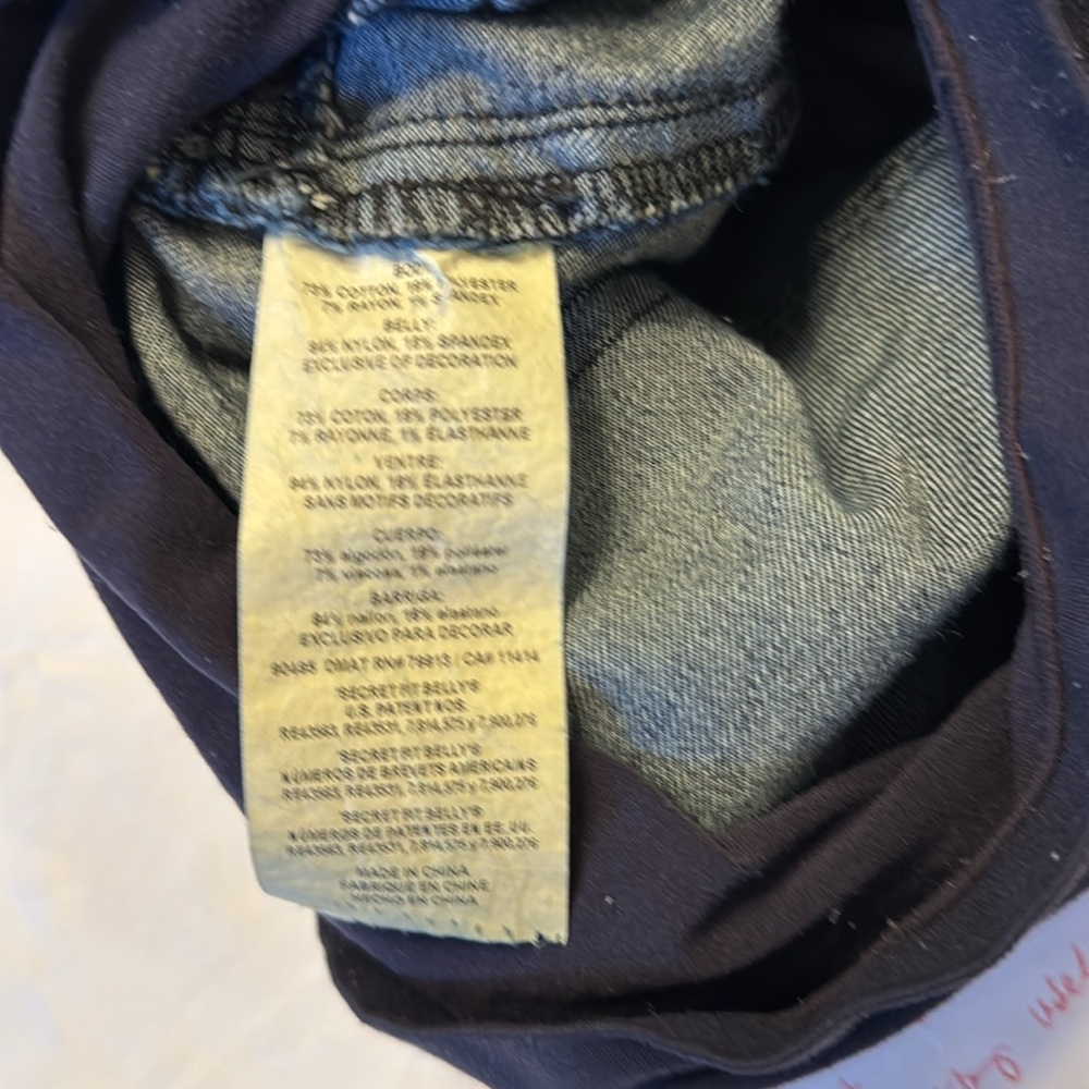 Maternity Jeans - Picture 6 of 6